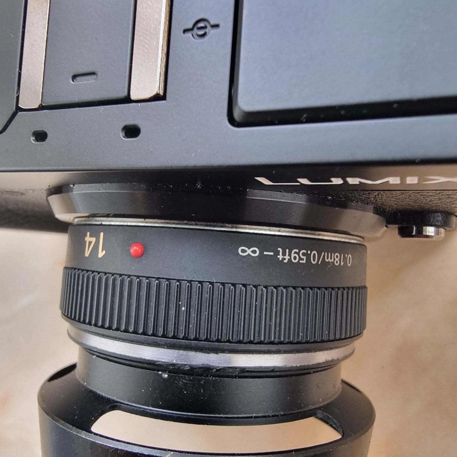 Camera Panasonic Lumix DC GX9 + obiectiv luminos 1.4