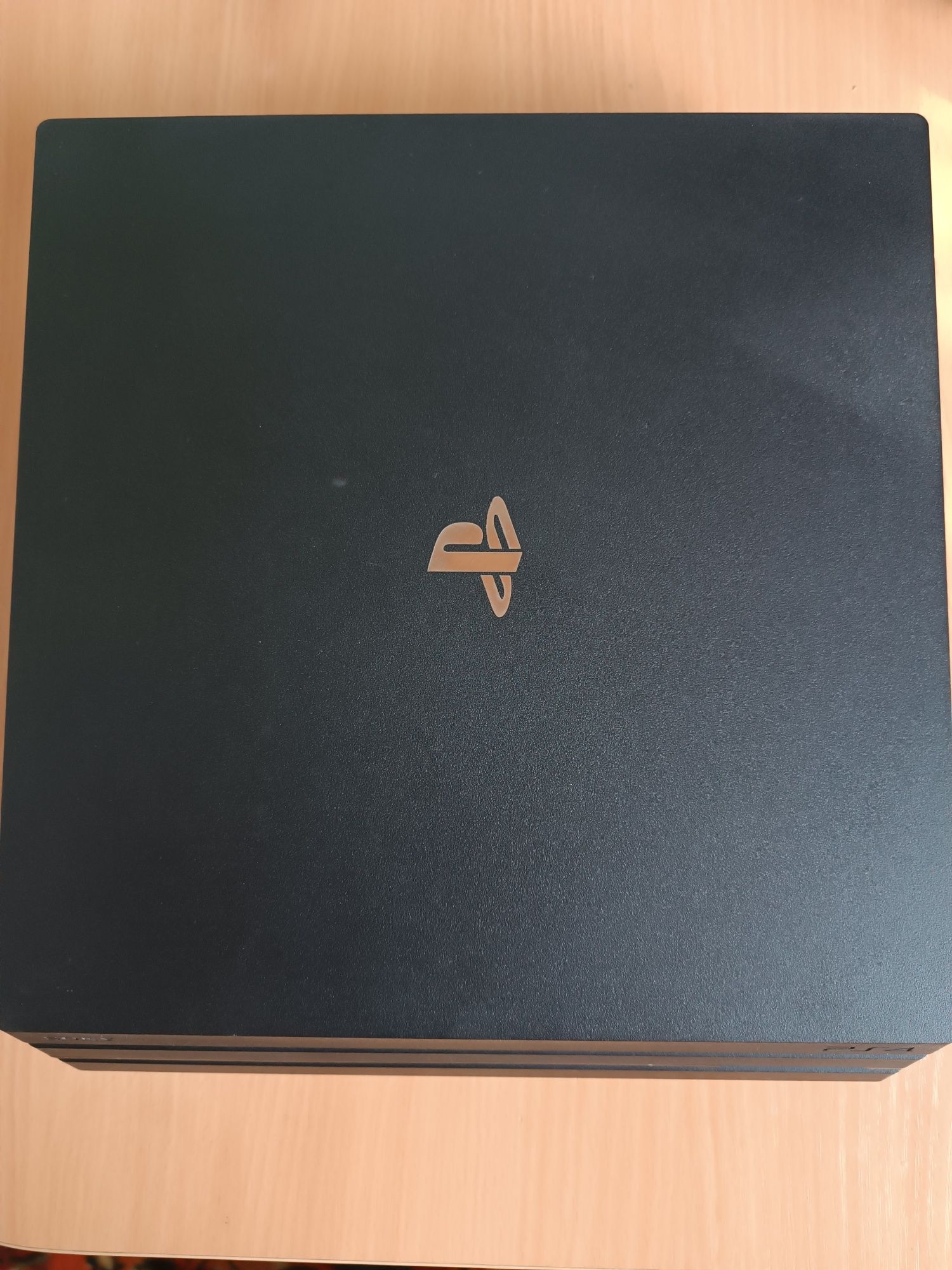 Продам Ps4 Pro на 1 TB