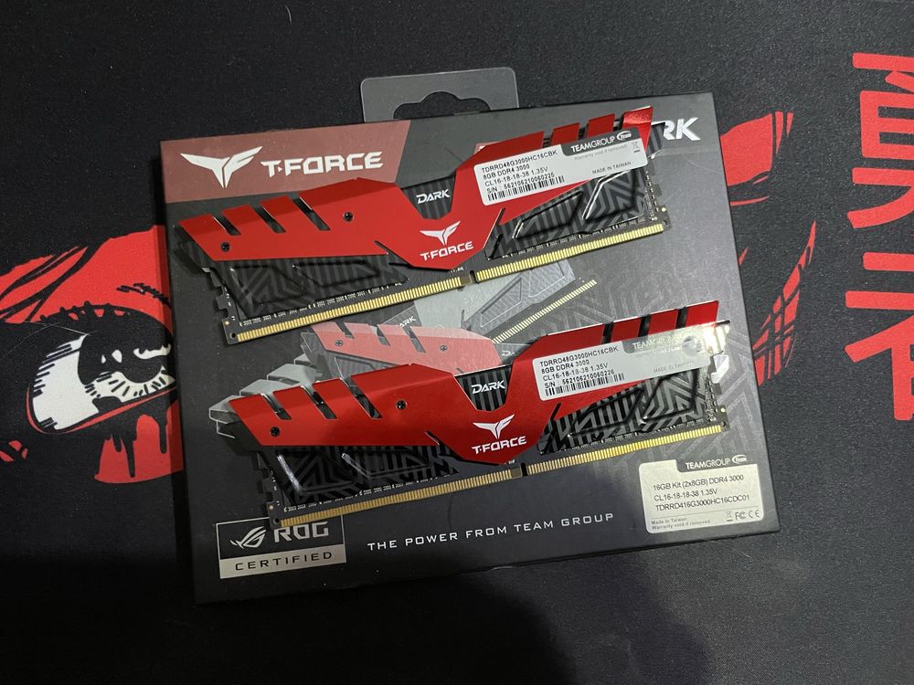 DDR4 TeamGroup T-Force Dark