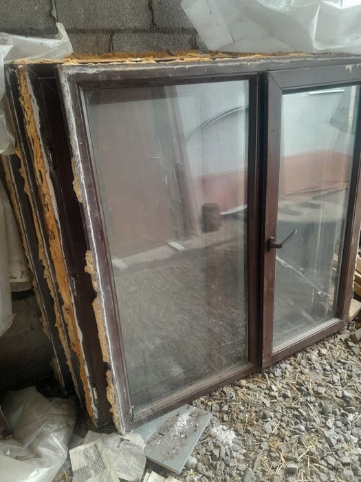 Окна б/у размер 1400х1400