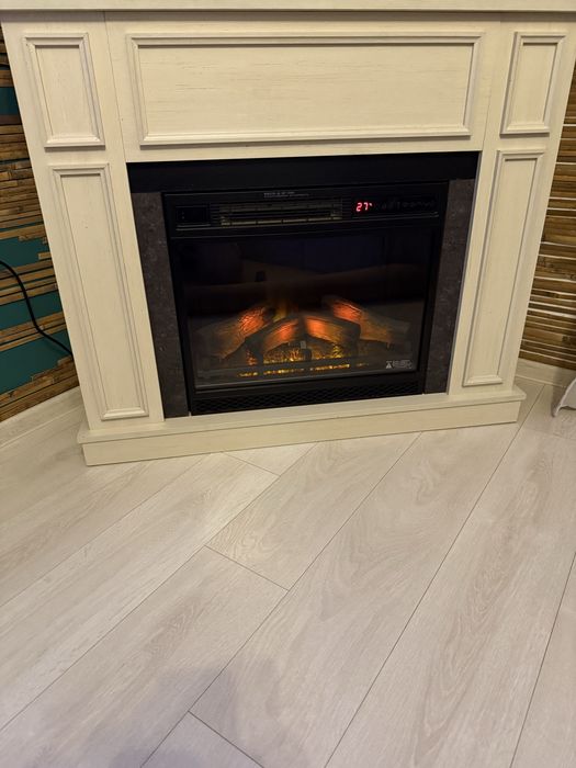 Vând șemineu electic