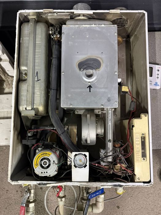 Продам настенный газовый кател