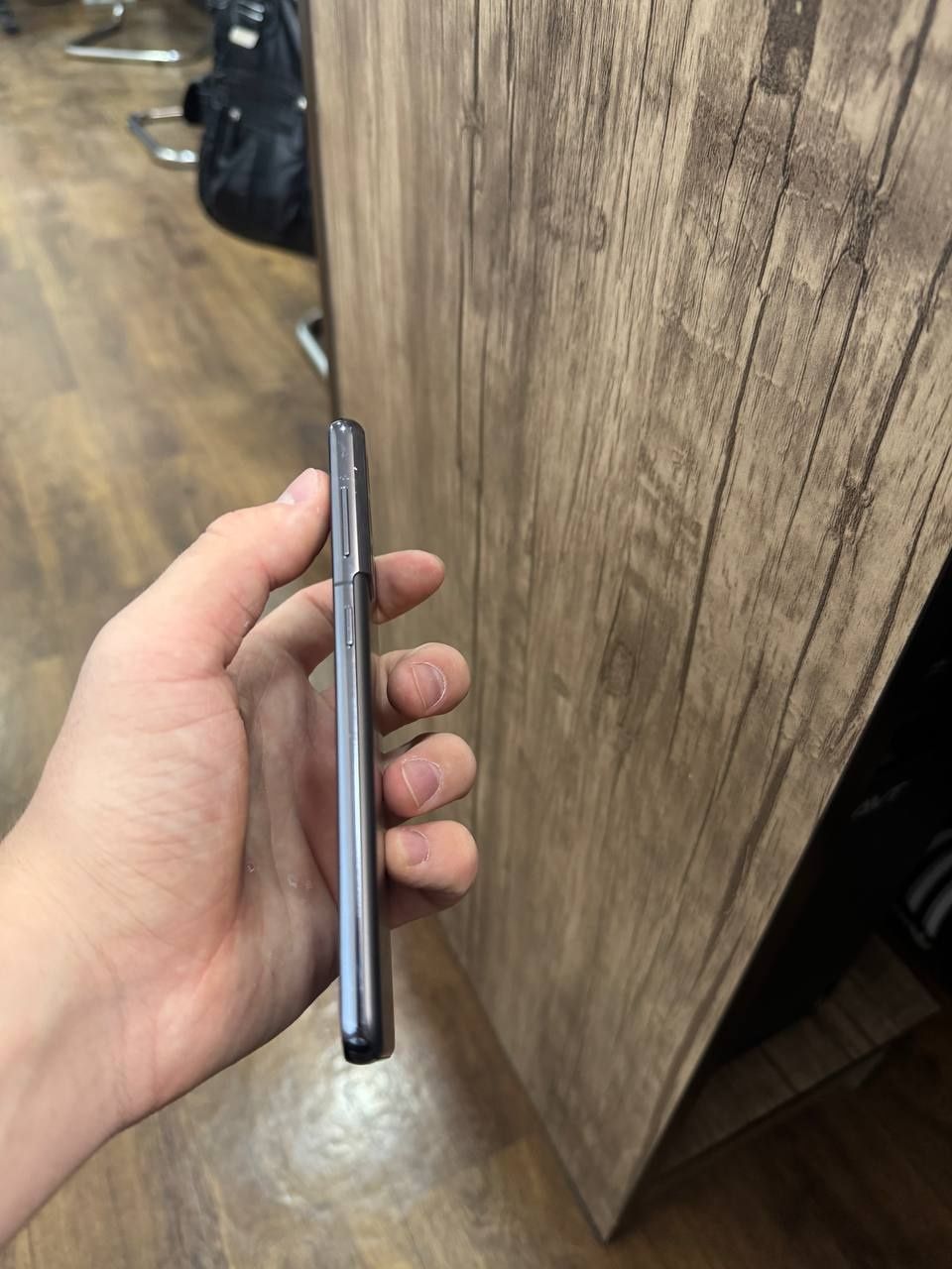 Samsung 21 5g 200$