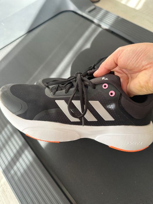 Маратонки adidas 40/40,5