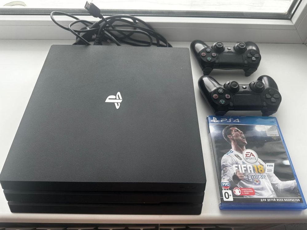 PS4 pro на 1 Терабайт