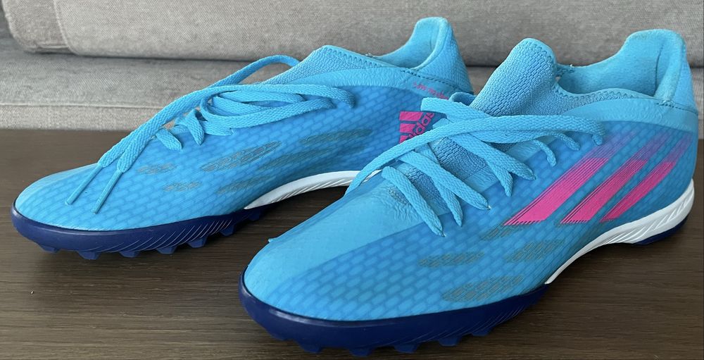 Нови футболни обувки Adidas 42,5