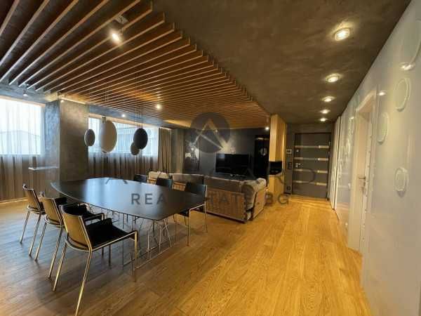 Продава се Тристаен апартамент в Пловдив, Кършияка - 130 кв.м за 1962 €/кв.м - Снимка #3