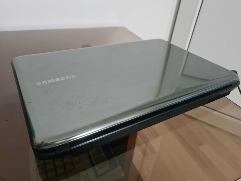 Laptop Samsung R540