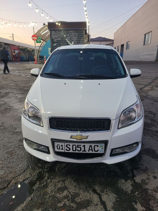 Нексия 3 сотилади автомат коробка  2018 йил  метан газ