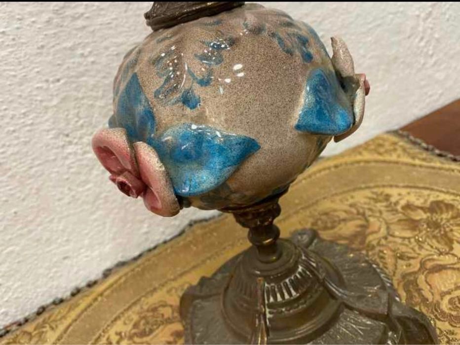 Стара френска лампа от порцелан и месинг газена лампа