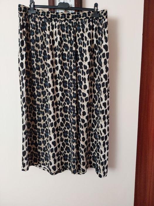 Fusta nouă de vara , super drăguța