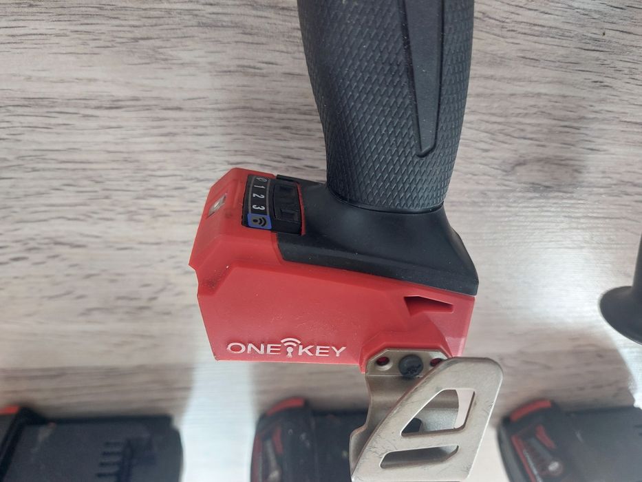 Autofiletanta percuție milwaukee M18 ONEPD2, 135 NM, stare noua