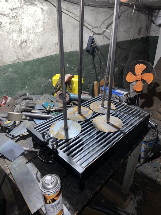 Масивни здрави 3 4 мм дебелина. Барбекюта на дървени въглища