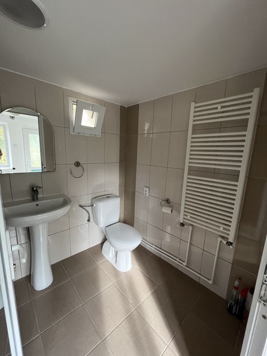 Vând casă în Tg Cărbunești