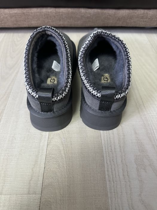 vand Ugg tazz marimea 38