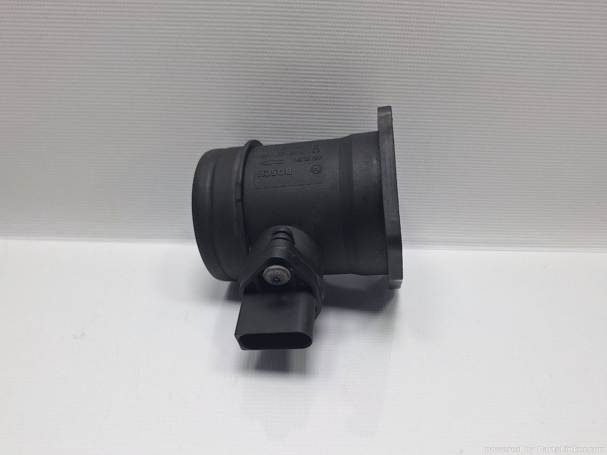 Debitmetru aer AUDI A4 II (8E2, B6) [ 2000 - 2005 ] 2.0 (ALT) 96KW|130HP OEM 068133471A
