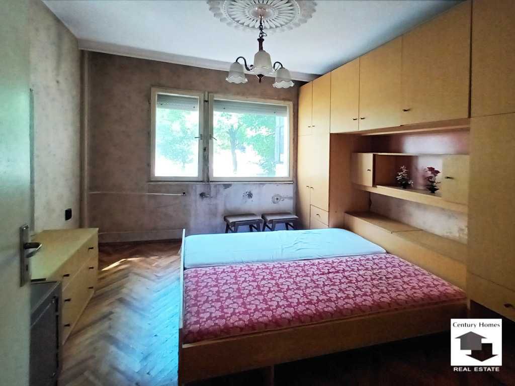 104940 ЕКСКЛУЗИВНО! Просторен апартамент в кв. Зона В, Велико Търново