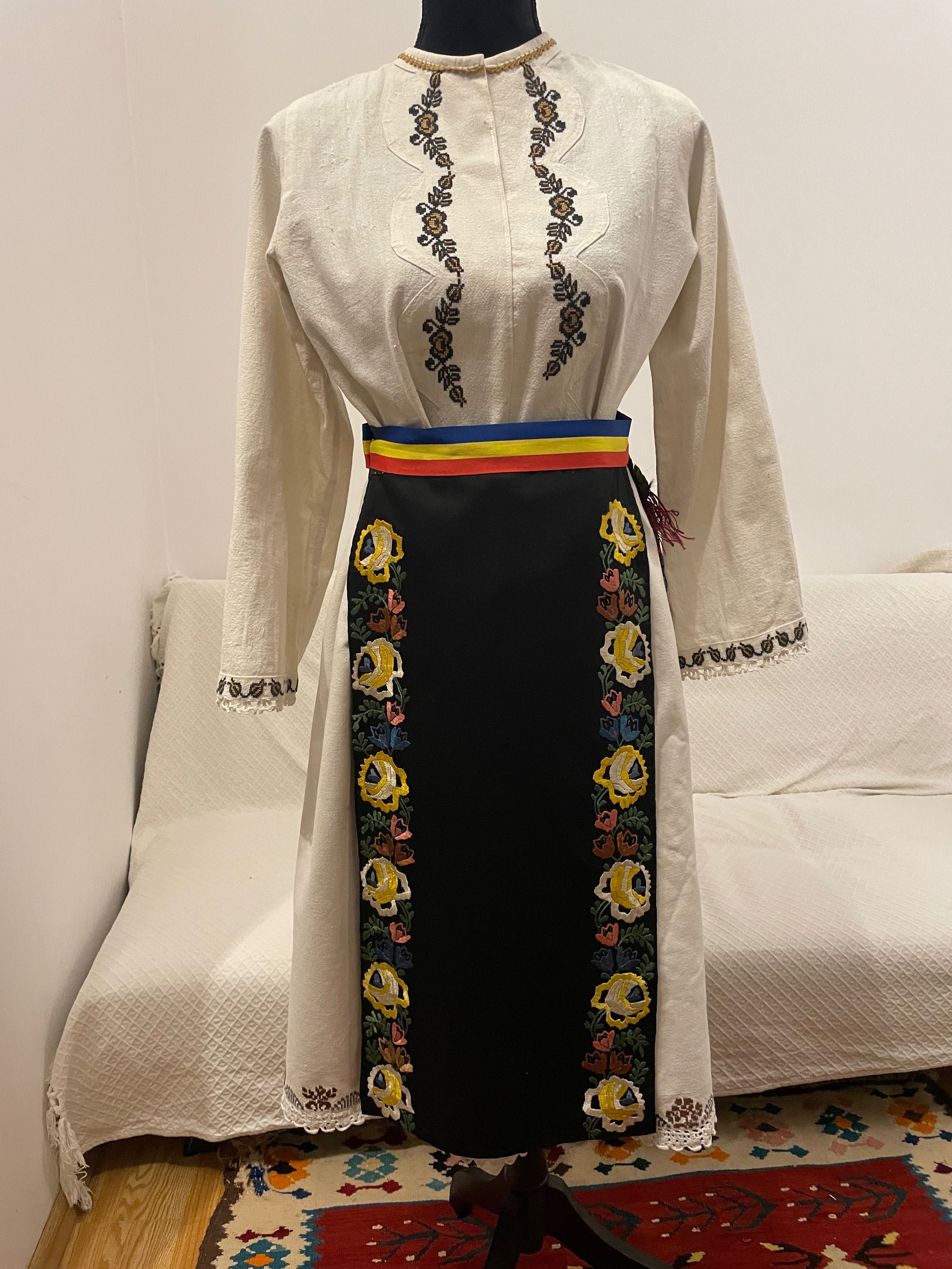 Costum popular vechi Caraș Severin