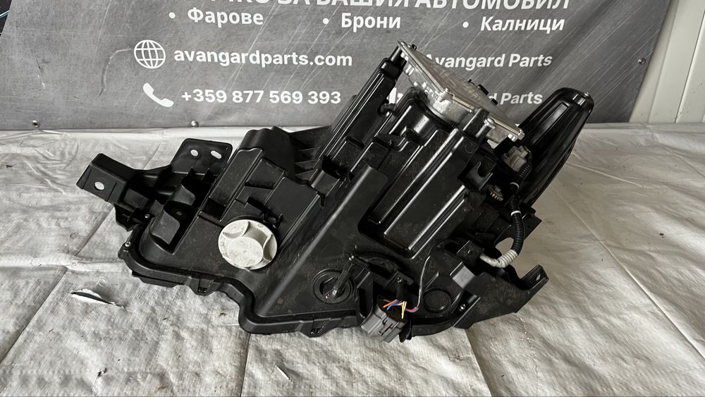 Десен фар Mazda 3 (2014-2018)