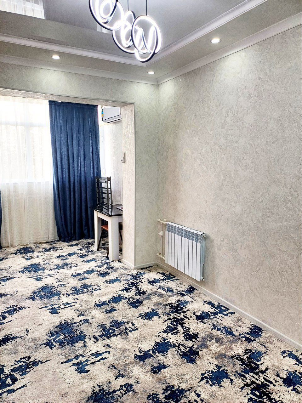 Vasxod 6xona 185kvadrat 2ta vanna 2ta tualet 7ta balkon 2etaj Lift bor