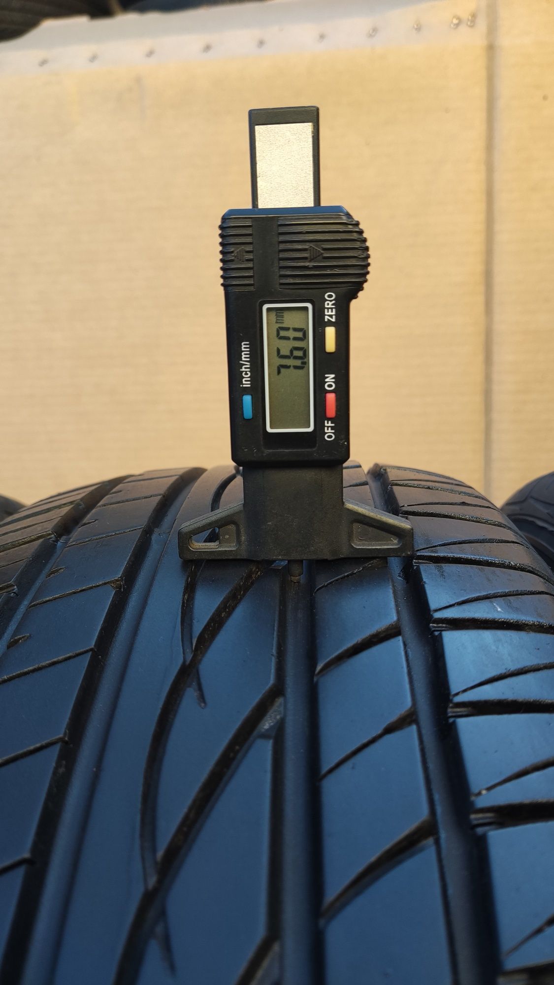 4бр летни гуми 215/60/17 Sumitomo/Falken, dot21, 7.6mm грайфер dot21