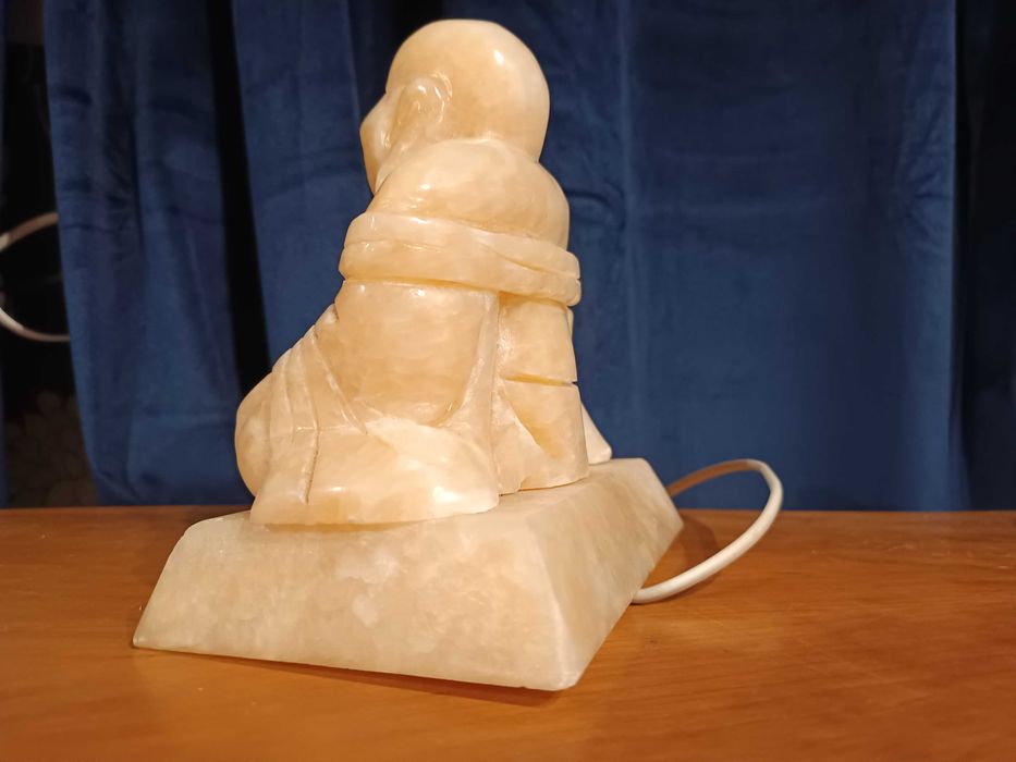 фигурка на Буда ръчно издълбана от чист бял нефрит, .Нощна лампа.