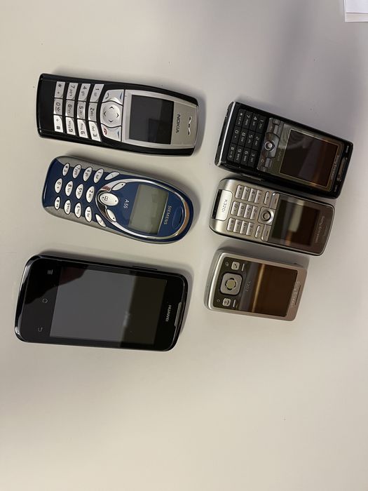 Telefoane de colectie in stare buna de functionare