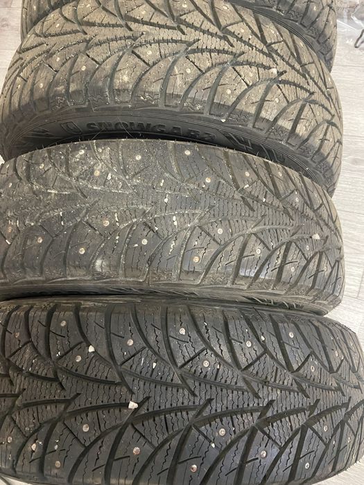 Продам зимнюю резину в отличном состоянии R15