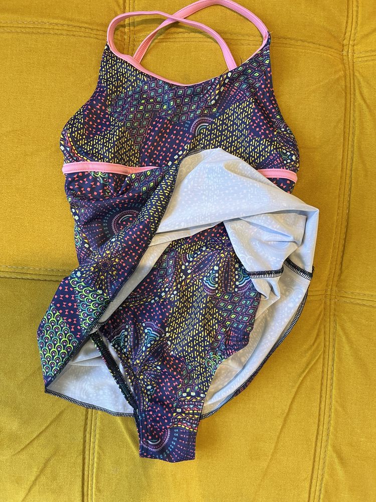 Детски бански НМ 98/104 и Decathlon