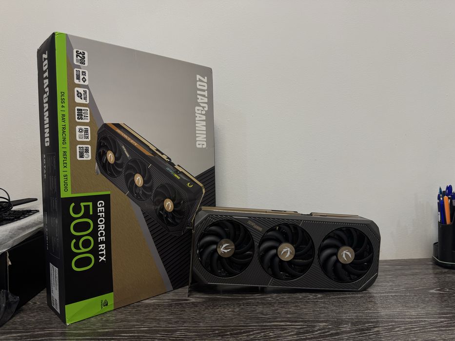 Продаю RTX 5090 Zotac Gaming