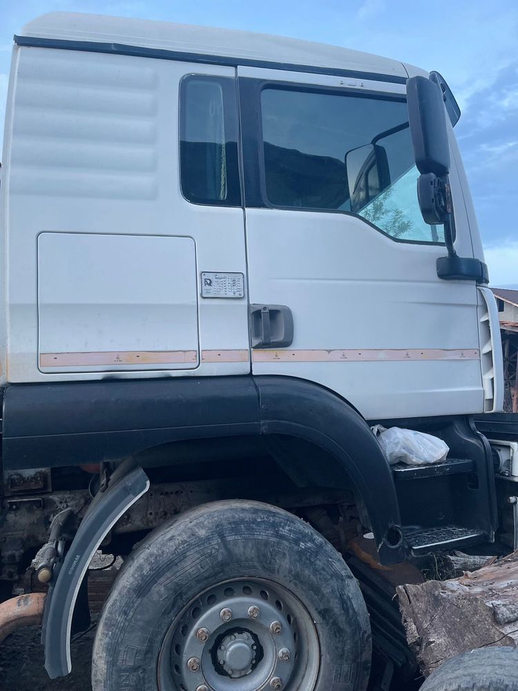 Autobasculanta 6x4, axa spate demontata, functioanala, MAN TGA 480