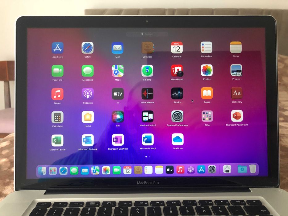 MacBook Pro 15-inch 2010  2,53 GHz,4 GB,SSD 128 GB.Monterey. IMPECABIL