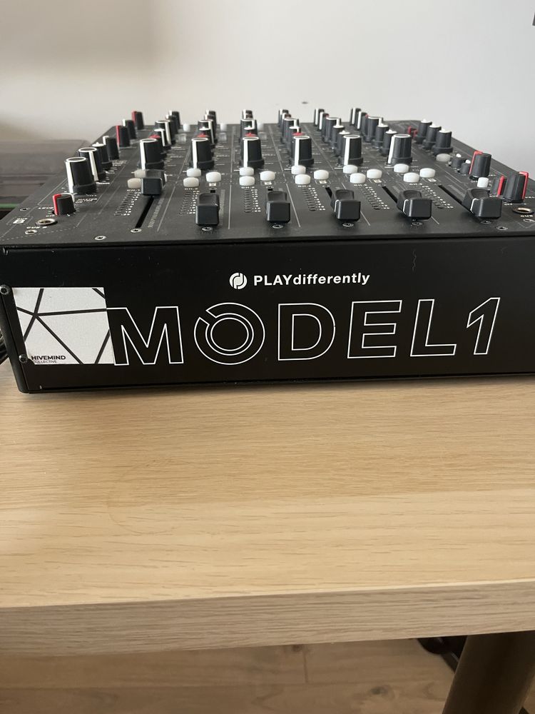 Allen&Heath PlayDifferently MODEL1