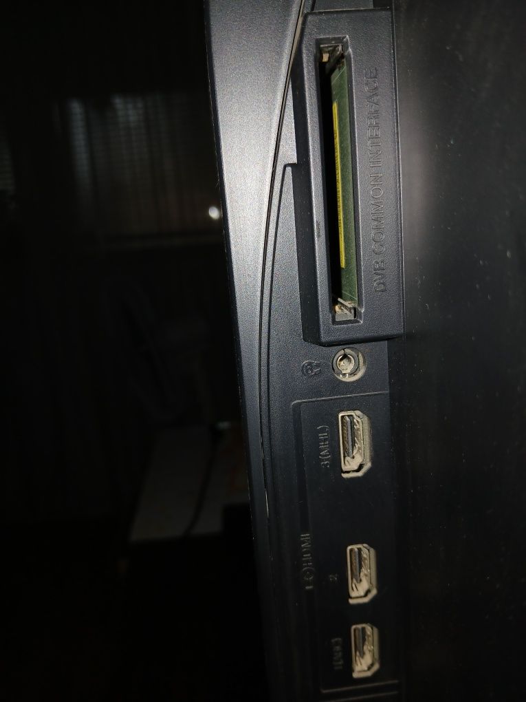 TV Toshiba 39L4333D