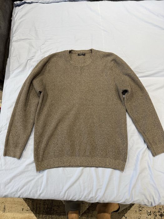 Джинсы, свитера,шорты