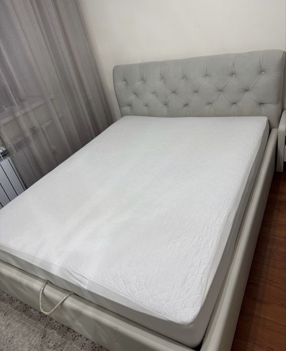 Кровать двуспальная