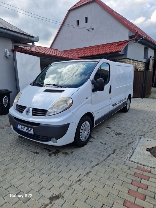 Vând Renault trafic 2008 2,0 Diesel DCI 115 CP