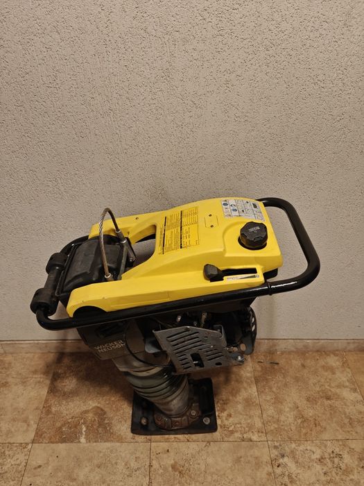 Waker neuson 4timpi picior mai compactor