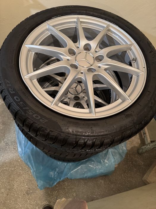 Set 4 roți iarnă OEM Mercedes (5x112 6,5Jx17 ET49; Pirelli 205/50 R17)