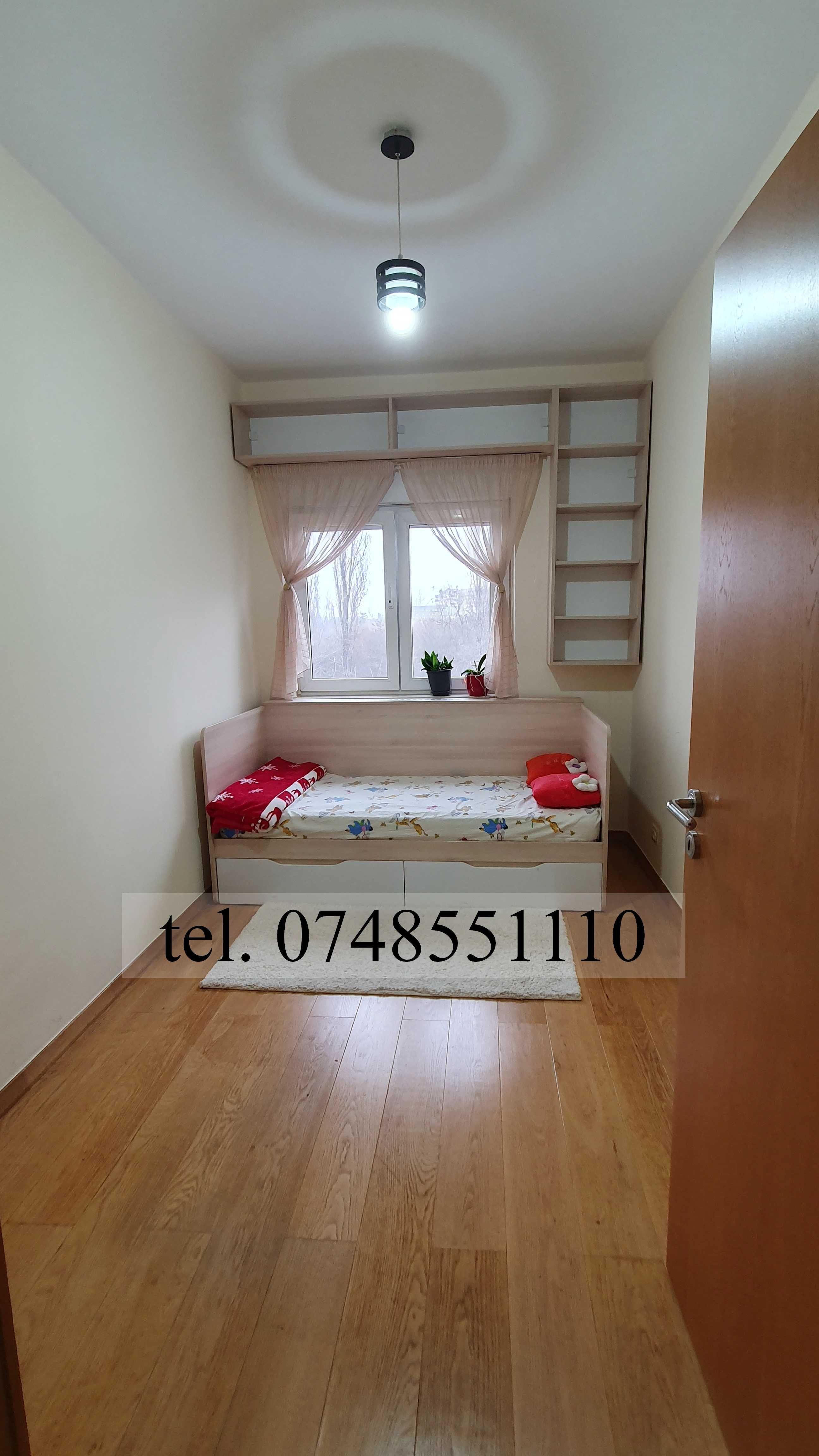 Vand apartament spatios 3 camere Aradului