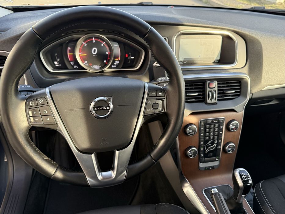 Volvo V40 Facelift 2.0 Diesel 120 CP euro 6 2017