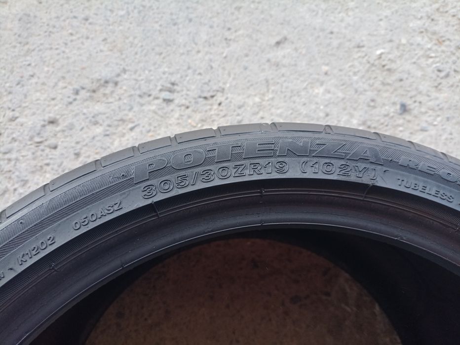 2 anvelope Bridgestone 305/30 ZR19
