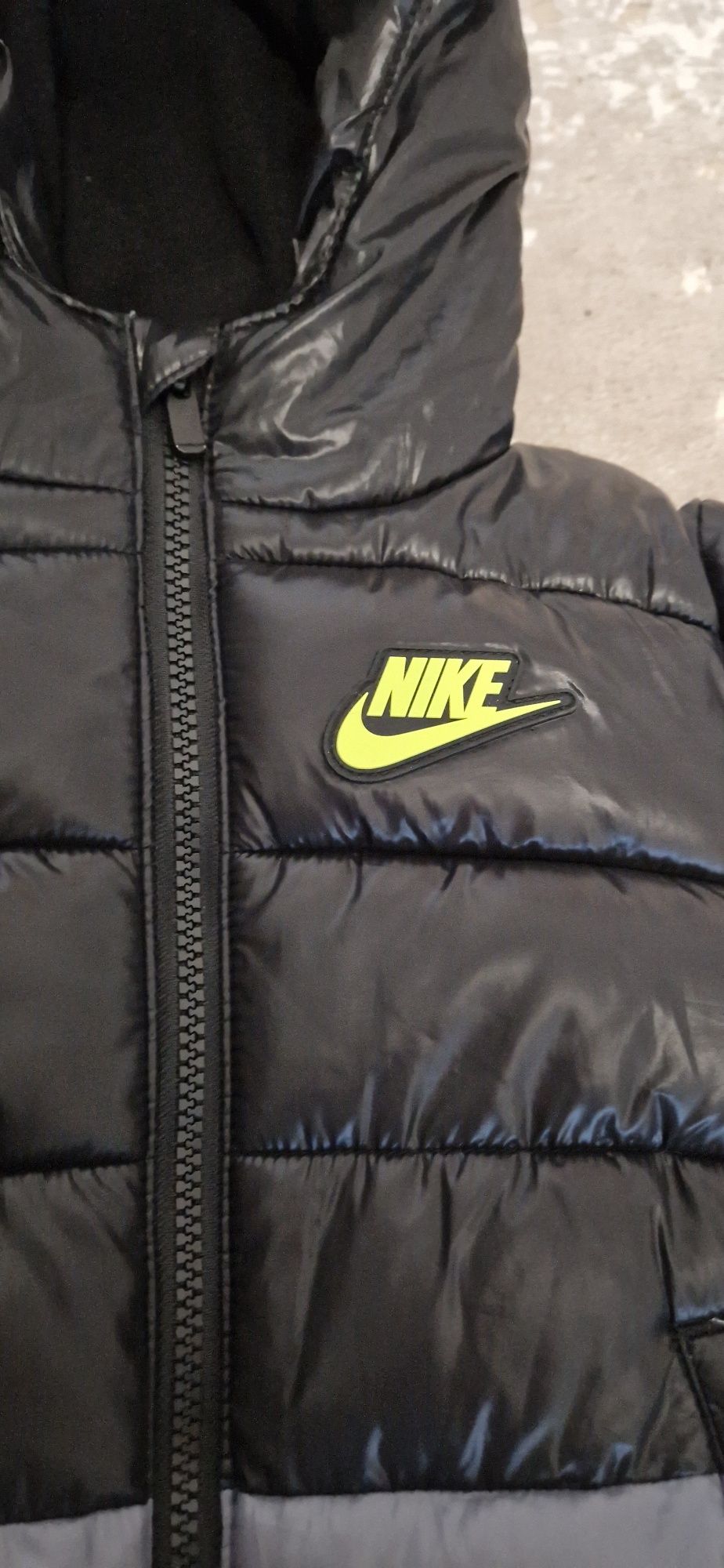 Geaca Nike marime 92-98