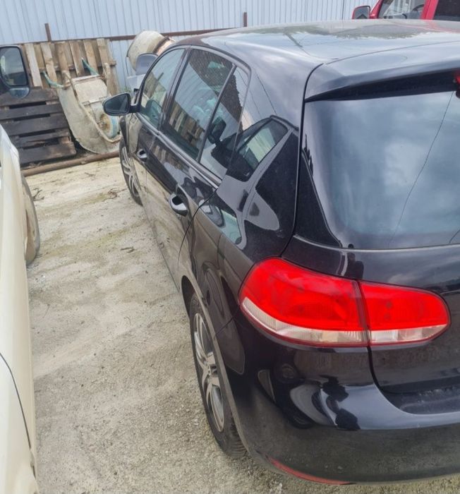 Dezmembrez Vw Golf 6 1.4 benzina