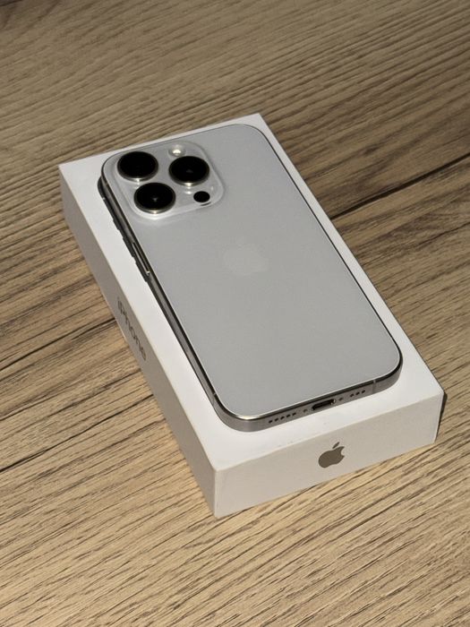 iPhone 15 pro white 128gb