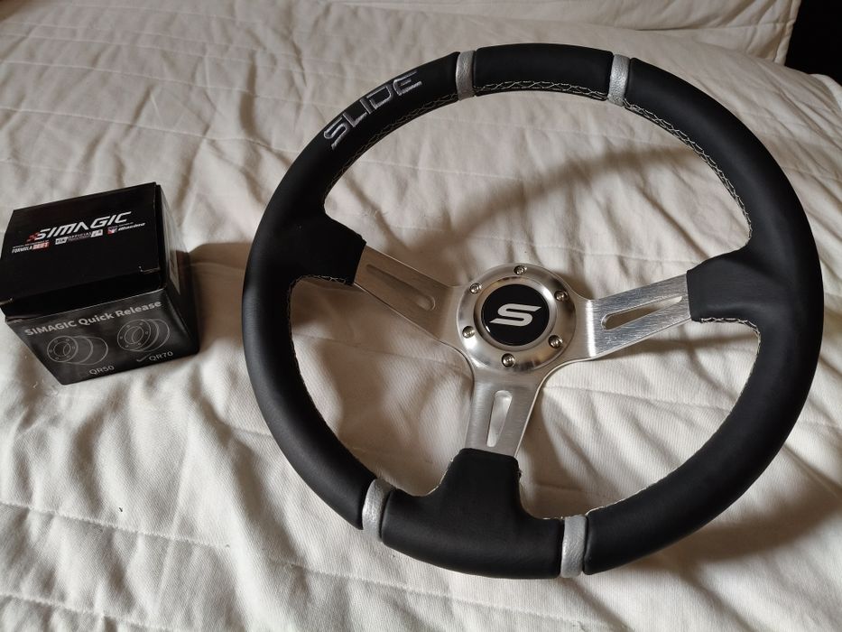 Volan sport 350mm + butuc quick release Simagic | simracing