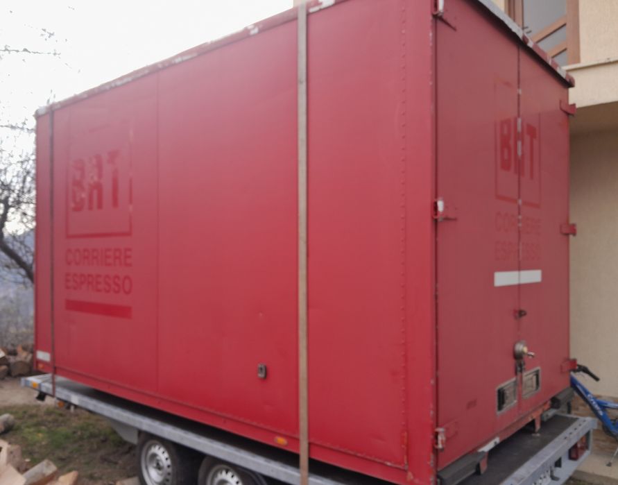 Cub container izolat depozitare, bena