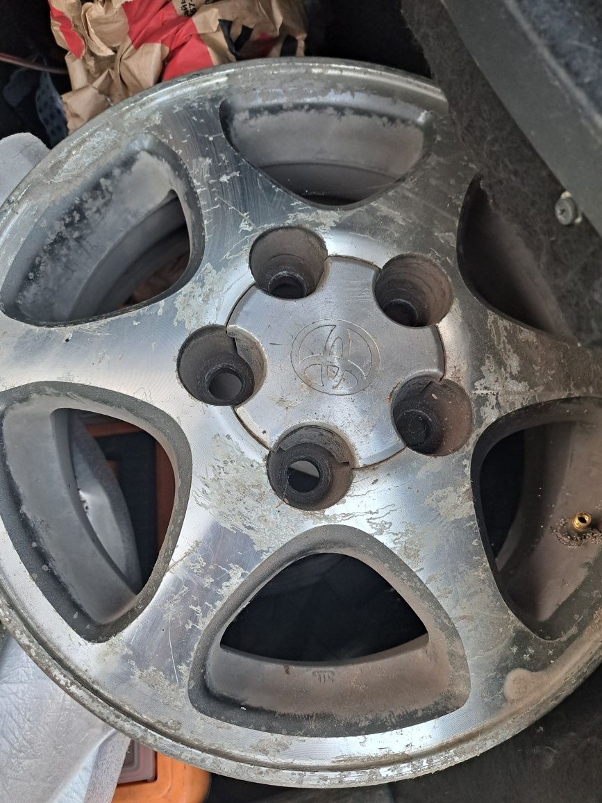 Продам диски на тайоту R14