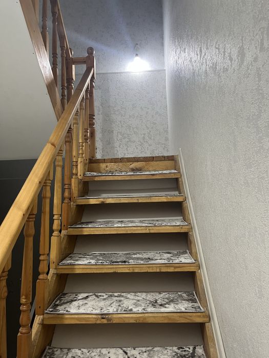 Kotedj sotiladi 1.33 sotx 5ta xona remotlari bilan tayyor uy