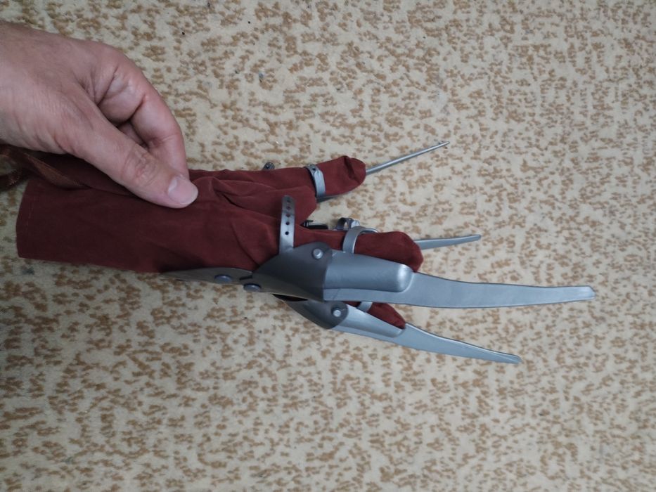 Перчатка фреди крюгера. Новые